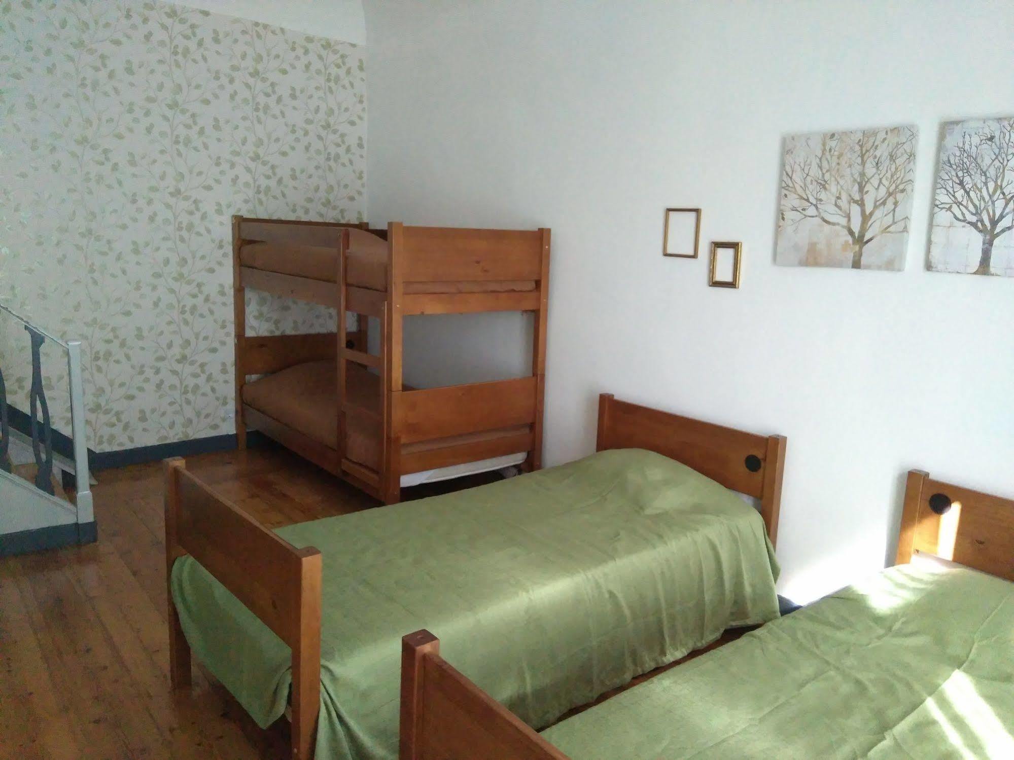 Hostel Raymundo Evora Exterior photo
